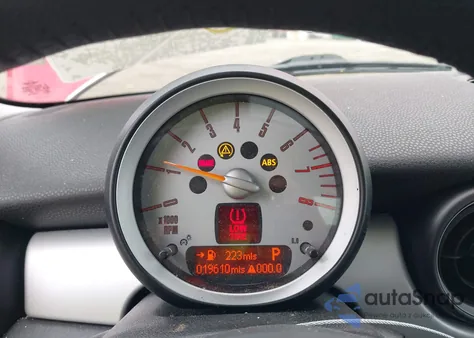 2010 Mini Cooper z USA, uszkodzony, nr VIN WMWMF3C57ATZ24134